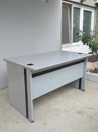 kancelarijski-stolovi-100eur-2-kom-big-0