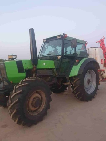 deutz-fahr-traktor-big-1